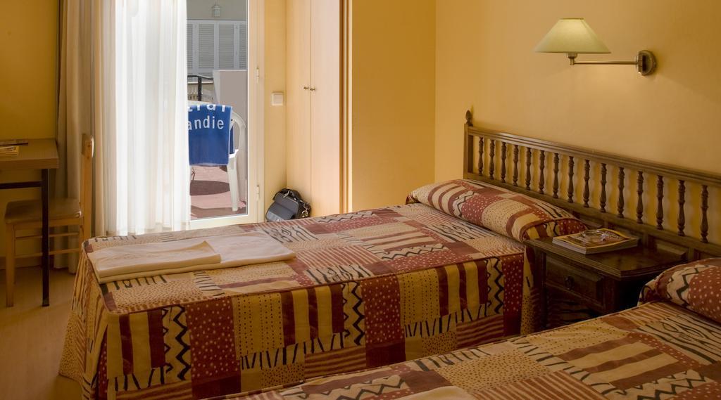 Hotel Central Normandie Sitges Rom bilde